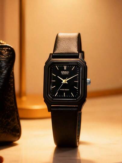 Casio Đồng hồ nam/nữ đơn giản và thời trang, mặt vuông nhỏ, kim dễ đọc, phụ kiện đa năng, phù hợp để đeo hàng ngày, làm quà tặng cho cả nam và nữ, mùa tựu trường, kỷ niệm. LQ-142-1E