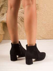 2025冬季新款女鞋黑色时尚尖头踝靴侧拉链卡其色高跟鞋 - 黑色 - 查看 4