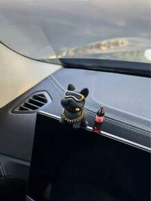 1pc Cute Resin Bulldog Car Decor, With Golden Chain And Glasses - Funny Dashboard Ornament, Suitable For Dog Lovers, Humorous Car Interior Accessory, Lightweight And Easy To Install, Perfect Gift For Male And Female Drivers, Adds Charm And Personalized To Any Vehicle.