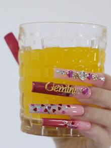Handmade Long Square Press-On Nails, 3D Heart Rhinestone, Zodiac "Gemini" Accent Embellished, Pink Glitter Gradient Design, Luxury Y2K Astrology-Glam Nails For Women, Zodiac Party, Special Occasion Manicure Summer Easter - Màu Hoa hồng đỏ - Xem 2