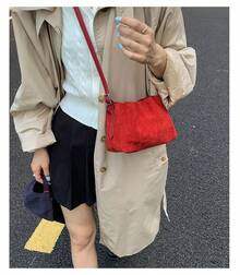 Women's Suede Handbag - Solid Color Handbag, Casual Vintage Shoulder Bag And Crossbody Bag For Everyday Use In Autumn And Winter. - Red - View 4