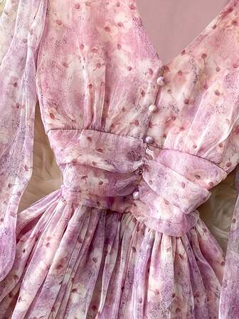 Abito in chiffon con motivo floreale rosa e viola, scollo a V profondo e design in vita per un look leggero, maniche a palloncino per una sensazione femminile morbida, adatto per appuntamenti di San Valentino, concerti, uscite casual e ritrovi con gli amici