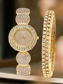 这款时尚奢华的全钻女士石英腕表套装包含三款腕表，均配有不锈钢表带，并附赠一条与之相配的镶钻手链。适合晚宴、节日庆典、派对、婚礼以及日常佩戴。是返校季、毕业季和感恩节送给女性的完美礼物。 - 銀色 - 查看 13