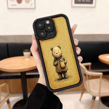Funda de teléfono con borde negro dorado con diseño de oso sosteniendo taza de café para uso diario en cafeterías Aplicable a los teléfonos de la serie Apple y Galaxy - Burdeos - Ver 1