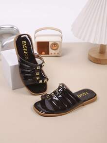 Children Fashion Outdoor Sandals Summer Square Toe Flat Shoes Strap Sandals New Style Girls Shoes Stylish Beach Slippers