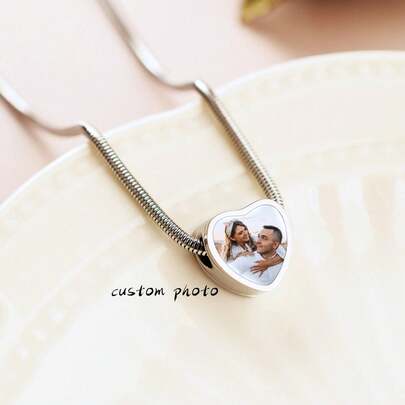 Customized Personalized Heart Photo Charm Bracelets, Heart Photo Charm Bracelets, Anniversary Gifts, Gifts For Girlfriends, Valentine's Day, Unique Gifts For Mothers, Mother's Day, Gifts For Good Friends, Happy Birthday, Gifts For Brides, Wedding Souvenirs