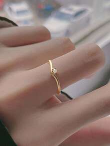 Minimalistyczny pierścionek z cyrkonii sześciennej w pudełku prezentowym, odpowiedni do codziennego noszenia przez kobiety, doskonały wybór na prezent