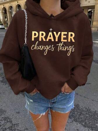 女士休闲街头风连帽卫衣，印有祈祷字母，舒适百搭，时尚女装，适合日常穿着，秋冬季抽绳休闲连帽套头衫。