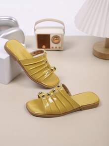 Children Fashion Outdoor Sandals Summer Square Toe Flat Shoes Strap Sandals New Style Girls Shoes Stylish Beach Slippers - Yellow - View 6
