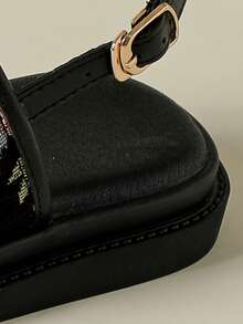 Women's Thick Sole Strap Sandals, Bohemian Style Ditsy Floral, Open Toe, Non-Slip, Comfortable, Summer New Wedge Heel, Fashion Outdoor Beach, Random Embroidered Colorful Flowers, Suitable For Spring/Autumn, Size 41-43 - Black - View 9
