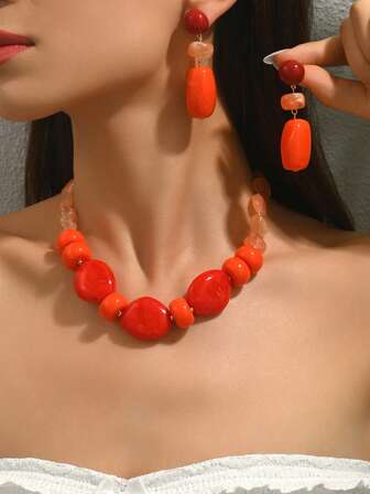 3 st/set med örhängen och halsband i metall i europeisk och amerikansk stil, sexiga, överdrivna geometriska former, vattendroppe, leopardmönster, 18K guldfärg, matt finish, ovala konvexa hartsinläggningar, lämpliga för fest, helgdagar och semesterkläder. Obs: På grund av handgjord process kan hartsblockets storlek, färg och ordning variera något, vilket är normalt och inte påverkar den övergripande estetiken. Tveka inte att köpa.