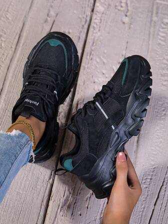 2025 Women's Lightweight Breathable Athletic Shoes, New Fashion Thick Sole Low-Top Sneakers, Black Minimalist Style