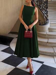 Elegant French Romantic Backless Hollow-Out Cinched Waist Sexy Charming Maxi Dress, Suitable For Christmas, Holiday Party, Date - Dark Green - View 4