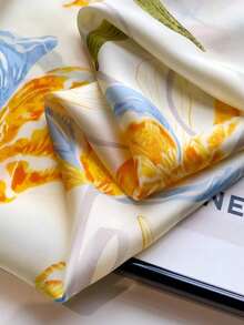 1pc Printed Fashion Square 70cm Bandana ,Beach Scarf,Neckerchief, Multifunctional Headwrap, Hair Styles,Suitable Daily Outings, Boho Vacay,Parties And Costume,Dress - Multicolor - View 3