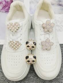2pcs Gold Resin Panda Shoelace Charms, DIY Decor Shiny Rhinestone Heart Shaped Shoelace Buckle Accessories, Detachable Faux Pearl Flower Shoe Clips Suitable For Women's Lace-Up Sneakers & Boots, Christmas, Halloween, Valentine's Day, Birthday, Holiday Party Gifts (Shoes Not Included)