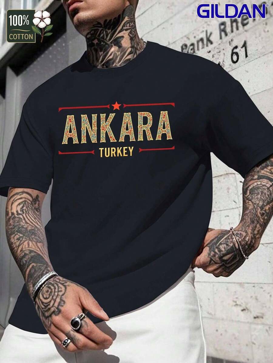 Camiseta GILDAN para hombre con estampado Ankara Turco llamativo - con patrón Ankara rojo y dorado, tejido ligero y transpirable, corte regular, camiseta casual de verano para viajes, eventos culturales y uso diario, ropa de viaje, estampado vibrante, top de manga corta