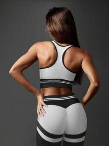 Yefecy Sujetador deportivo de mujer con parches de colores contrastantes - Blanco y Negro - Ver 2