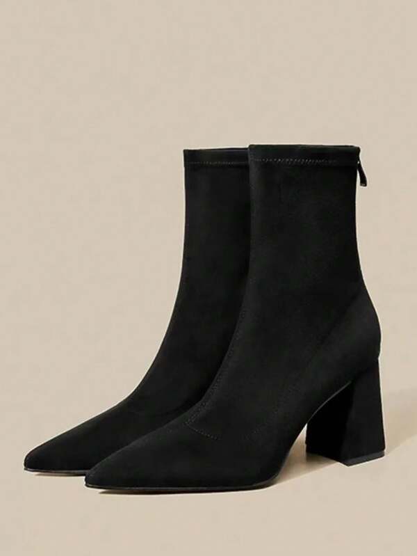 2025秋冬新款尖头粗跟踝靴，女款高跟鞋，修身靴，配弹力袜，牛仔靴