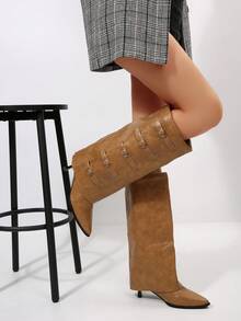 Botas altas hasta la rodilla con tacón de aguja, puntera puntiaguda y hebilla decorativa, de moda para mujer en otoño/invierno, y versátiles - Camel - Ver 5