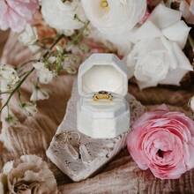 Velvet Ring Box, 3 Slots Octagon Jewelry Ring Box Vintage Ring Display Holder Case Wedding Ceremony Proposal Engagement Pearly White - Trắng ngọc trai - Xem 7