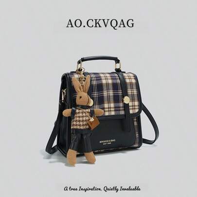 Vintage eleganter Rucksack mit Kaninchen-Anhänger, neuer Kontrast-Farbiger Modischer Studentenrucksack für Pendlerinnen, 2025 Lässig Nische Hochwertige Vielseitige