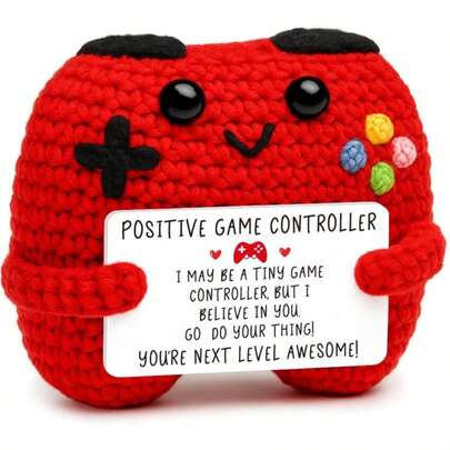 1 Búp bê vải nhung dệt tay cầm máy chơi game màu đỏ, kèm lời động viên, có thể dùng làm quà tặng nhỏ cho bạn bè và gia đình. Thiết kế quà tặng búp bê vải nhung đáng yêu và lời động viên rất ấm áp và ngọt ngào! Những búp bê đáng yêu này sẽ luôn là bạn của bạn, và chúng sẽ khiến bạn cảm thấy thư giãn và hạnh phúc! Đồ trang trí nhà cửa và bàn làm việc: Đồ trang trí đan len dễ thương rất phù hợp cho phòng khách và bàn làm việc tại nhà.