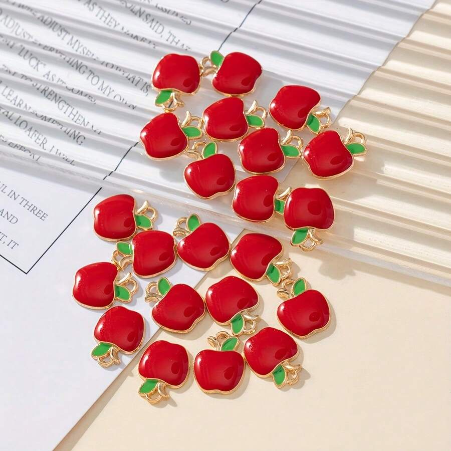 20 pezzi Accessori pendenti per gioielli in lega di zinco a forma di mela rossa di moda, per fai da te