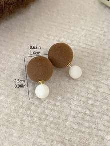 一对复古双面仿植绒球形耳钉，双色设计，简约甜美，适合女士日常及节日佩戴，秋冬季款