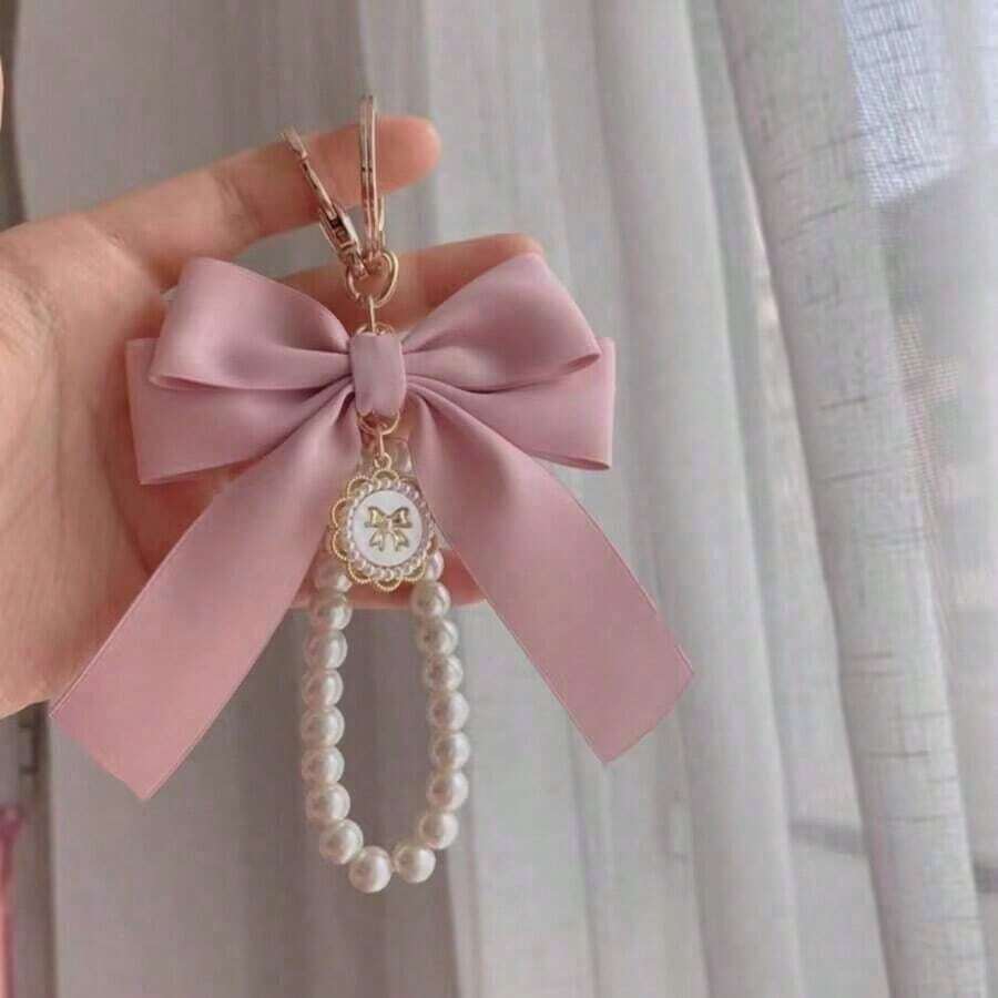 1pc Gorgeous Matte Bow With Faux Pearl Keychain, Lovely Faux Pearl Beaded Bracelet, Vintage Charm, Women & Girls Wallets, Socks, Backpacks, Car Accessories, Ribbons, Pearl Pendant, Valentine's Day, Bow Keychain, School Supplies, Teacher Gifts, Back To School Teacher Essentials, Valentine's Day Bag Charm Pearl Cute Goth Y2k - 淺褐色的 - 查看 1