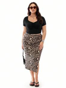 Solavibe Plus Size Solid Color Cropped T-Shirt With Pleats - Black - View 4