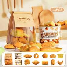 这款逼真的食物玩具套装包含11/12/13件逼真的面包和糕点玩具，是一款蒙特梭利厨房玩具套装，适合早期学习和培养烹饪想象力。套装包含一套3D立体烘焙食品模型、收纳盒和纸质展示袋，经久耐用且富有教育意义，适合家庭或课堂游戏，是理想的生日礼物，也适合万圣节派对、圣诞节和新年家庭聚会。