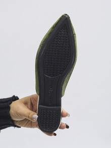 Talla grande 35-45 Mulas planas de punta negras con slip-on para mujeres, nuevos mocasines casuales de otoño para uso diario al aire libre, con suela blanda, slip-on planos de moda versátiles que combinan con vestidos - Verde (terciopelo dorado) - Ver 7