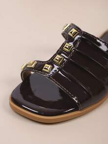 Children Fashion Outdoor Sandals Summer Square Toe Flat Shoes Strap Sandals New Style Girls Shoes Stylish Beach Slippers