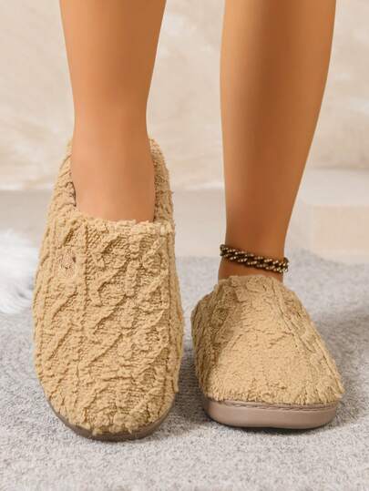 Women's Thick Sole Warm Indoor Slippers, Non-Slip White Fluffy House Slippers For Winter