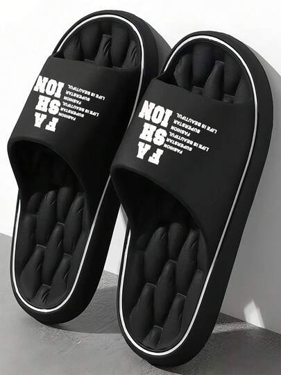 新款时尚酷炫男士拖鞋，EVA材质露趾软底，透气舒适，黑色休闲日常穿着，适合室内外行走，通勤必备拖鞋