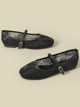Damplatta slip-on-skor, nya minimalistiska lätta asymmetriska broderade spetsblommor, lämpliga för vår, sommar, höst, ventilerande mesh, Mary Jane-rem, kinesisk broderi, retro, mjuk botten låg klack bekväm, fyrkantig tå, lämpliga för klänningar, loafers, stor storlek 41-43, extra stor storlek 44-48