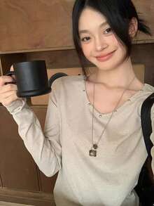 铆钉设计叠穿女式打底衫，长袖T恤，时尚韩版独特休闲上衣，适合秋冬季穿着 - 暖花灰 - 查看 5