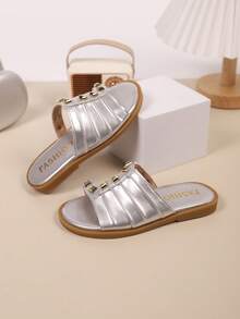 Children Fashion Outdoor Sandals Summer Square Toe Flat Shoes Strap Sandals New Style Girls Shoes Stylish Beach Slippers - Silver - View 6