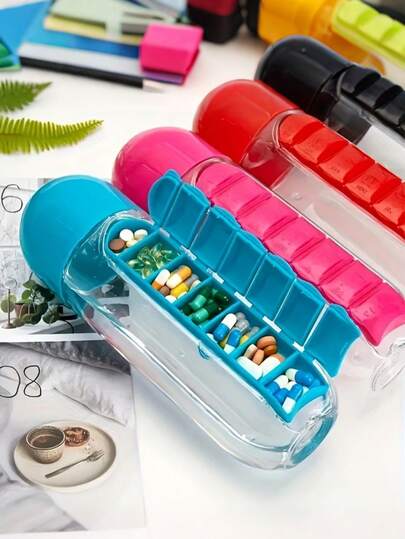 1 st 600 ml blindvänlig 2-i-1-pillerask med vattenflaska, bärbar pillerbehållare för 7 dagar, läckagesäker medicinbehållare i plast, förvaring av medicin för utomhusbruk, vandring, resor, hem, praktisk present till äldre (slumpmässig stil/färg)