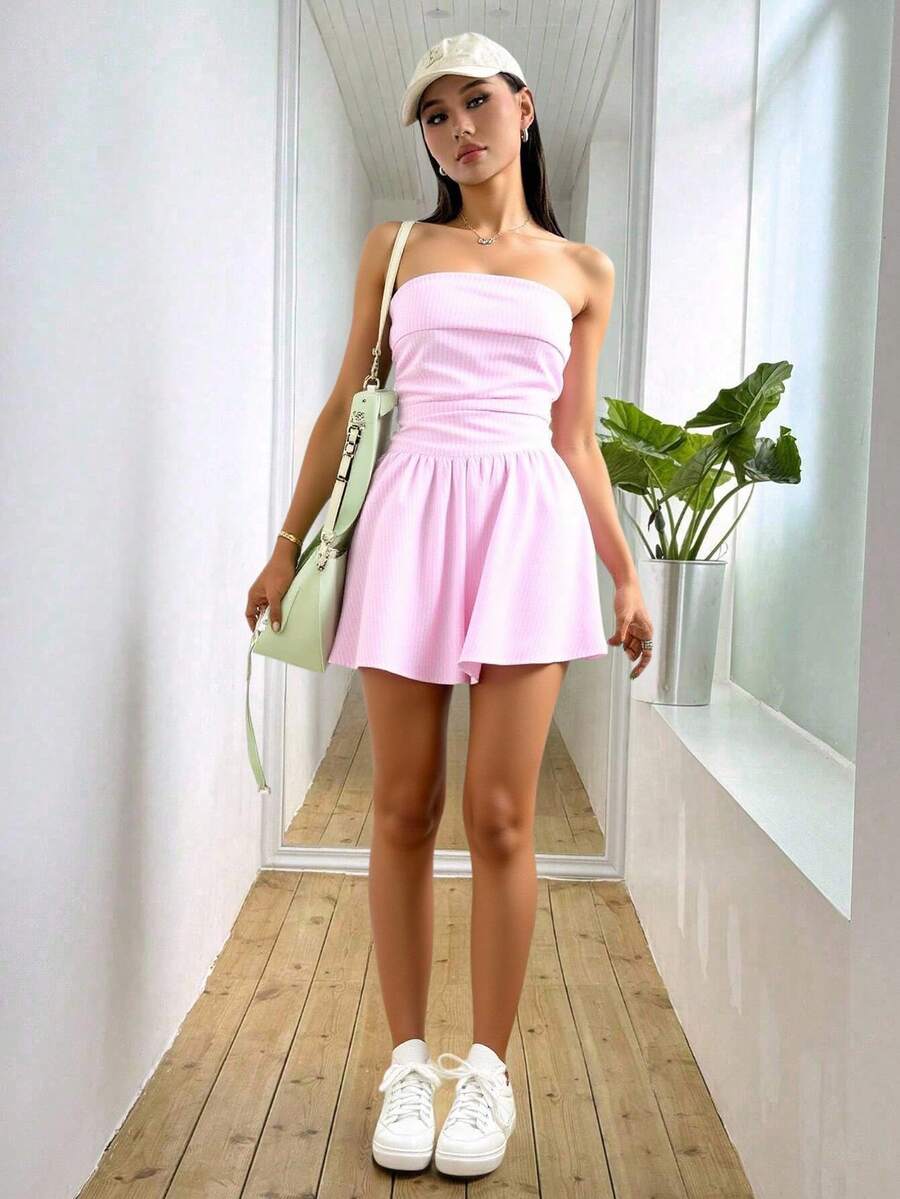 Vestido corto rosa elegante y sexy para mujer, sin tirantes, corte en A, con bajo plisado y cintura ajustada, confeccionado en tejido plano. - Rosa - Ver 1