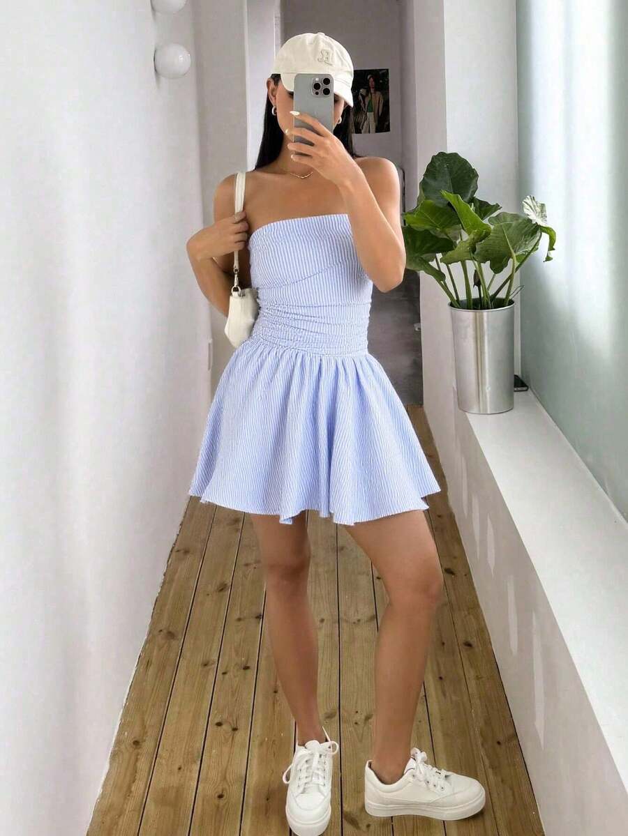 Vestido corto rosa elegante y sexy para mujer, sin tirantes, corte en A, con bajo plisado y cintura ajustada, confeccionado en tejido plano. - Azul - Ver 1