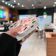 Funda festiva para móvil, diseñada con alegres personajes navideños y bastones de caramelo, compatible con los modelos  17,  16,  16 ProMax,  15,  15 ProMax,  14,  13,  12 y  11 Pro. Fabricada en TPU, ofrece protección a prueba de golpes. Ideal para reuniones familiares, fiestas, celebraciones infantiles, Navidad, cumpleaños y como regalo para amigos y seres queridos. - Plateado - Ver 3
