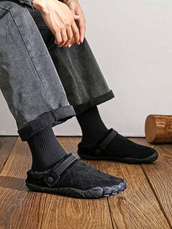 女士柔软绒面革保暖毛绒极简主义鞋，简约设计，轻便时尚，宽鞋头赤脚鞋，室内居家穿着舒适，绒面材质，优雅学院风家居拖鞋，适合秋冬季节穿着。