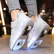 Summer Teenagers Students Adults Couples Fashionable Breathable Low-Top Sneakers, Dual Wheels Retractable One-Button LED Light Roller Skates Outdoor Sports Skating Shoes For Men And Women, Convertible, Birthday Gift