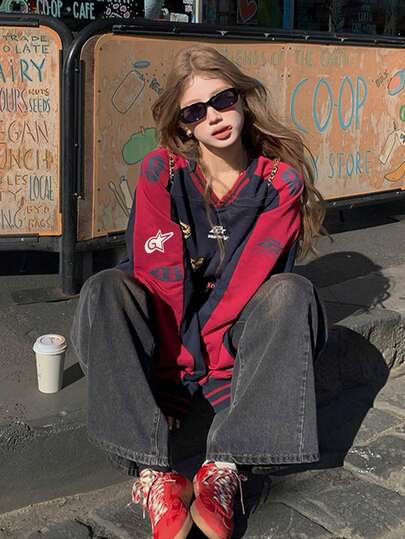 女士纯色拼接简约字母印花 V 领超大休闲运动衫、长袖上衣