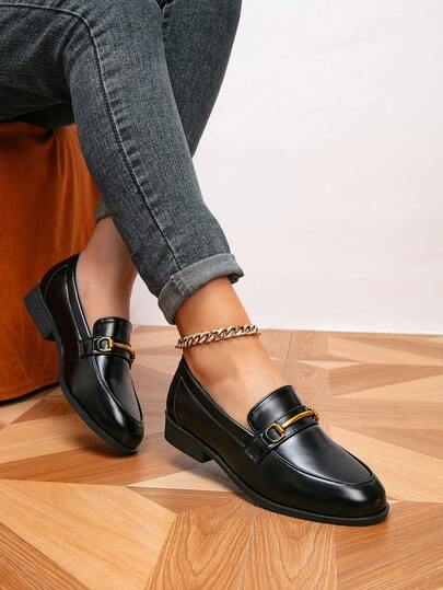 أحذية نسائية كاجوال، لوفرز بتصميم مستدير مع إبزيم معدني، أحذية مسطحة كلاسيكية للنساء، أحذية سوداء، أحذية نسائية كاجوال، أحذية نسائية بتصميم بروغ