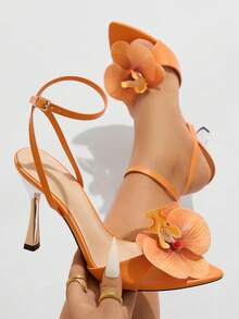 女士高跟鞋，时尚百搭，适合春夏派对、聚会、户外活动、时装秀、宴会等场合。电镀银色，尖头设计，闪亮夺目，3D兰花腰带，穆勒鞋带，镜面抛光纯色鞋面，性感交叉踝带，优雅奢华，活力橙色，适合通勤，可搭配圣诞节、情人节、秋季服饰。 - 橘色 - 查看 15
