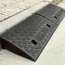[Portable Sidewalk Ramp] 2pcs Portable Car Sidewalk Ramp Set - Threshold Ramp For Wheelchairs, Pets & Home Users - Ideal For Mobility Impaired & Seniors - Outdoor Use - Perfect Gift For Pet Owners & Halloween - 2pcs - 查看 1