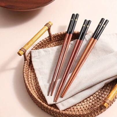 2pcs Creative New Product: Black Heart Wood Chopsticks, Couple Chopsticks, Pointed Chopsticks, Gift, Household Wood Chopsticks, Black Base Chopsticks, White Base Chopsticks