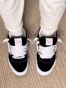 Women's Classic Lightweight Breathable Black And White VS Tennis Shoes - Casual Fashion - Đen và trắng - Xem 2